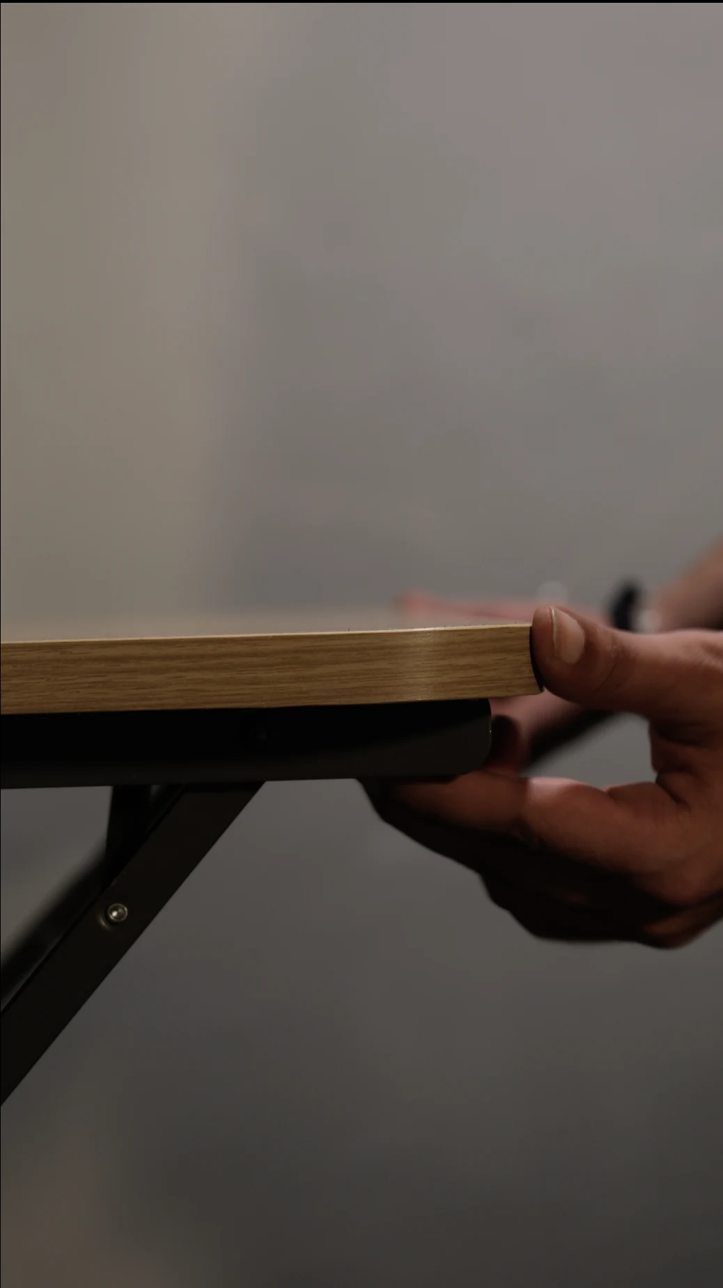 Desk edge, solid wood grain